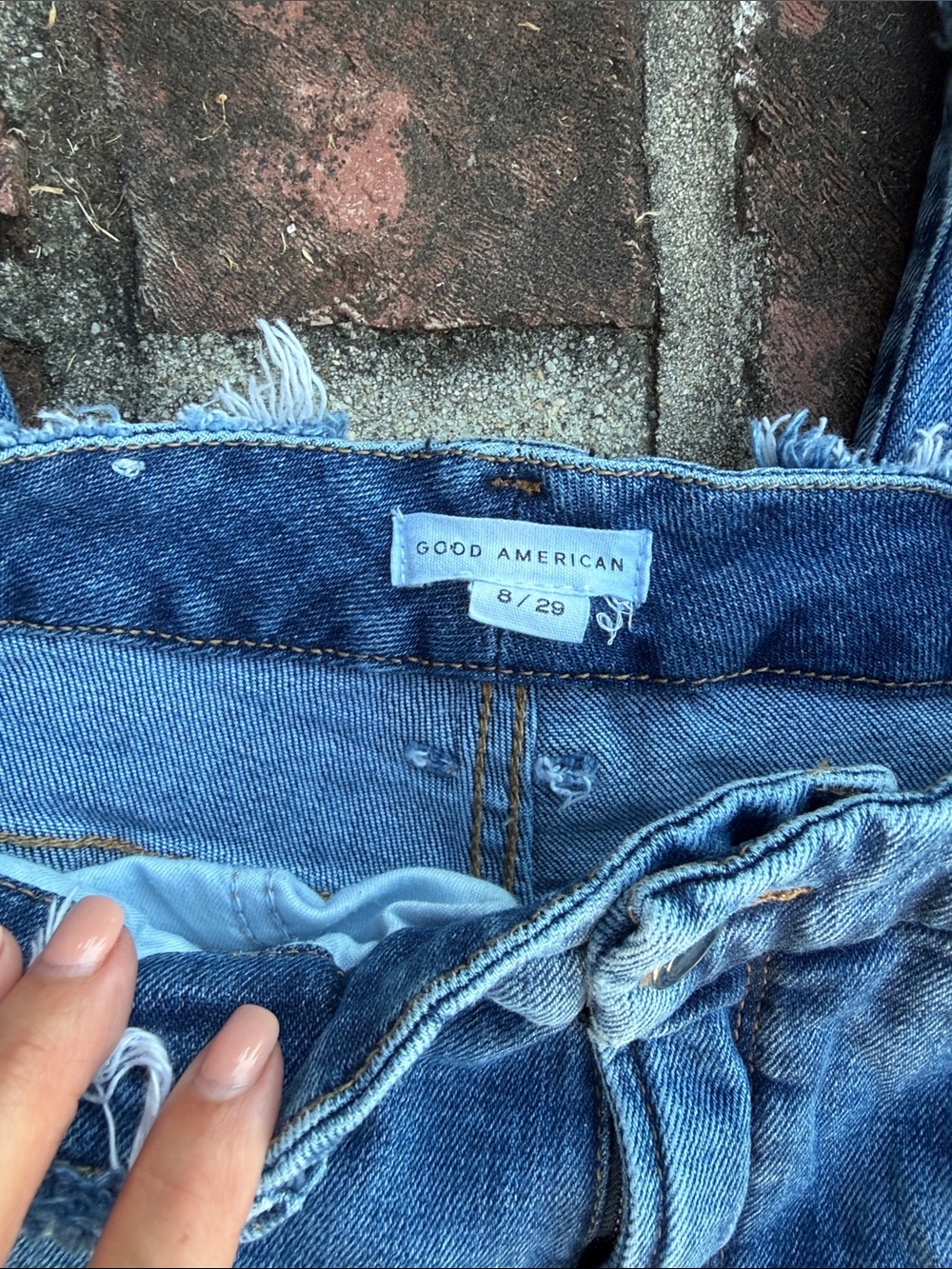 Good American high rise cropped distressed blue jeans size 8/29 - Picture 2 of 9